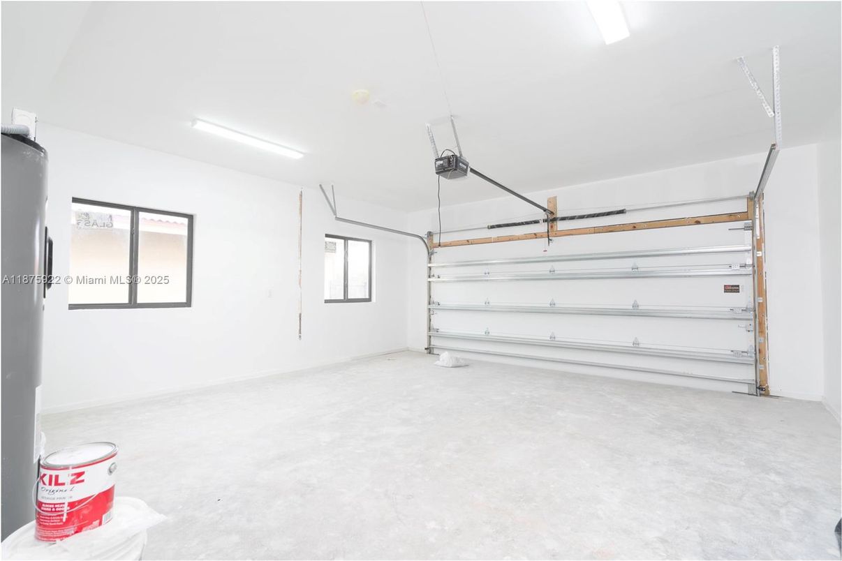 Garage, Interior