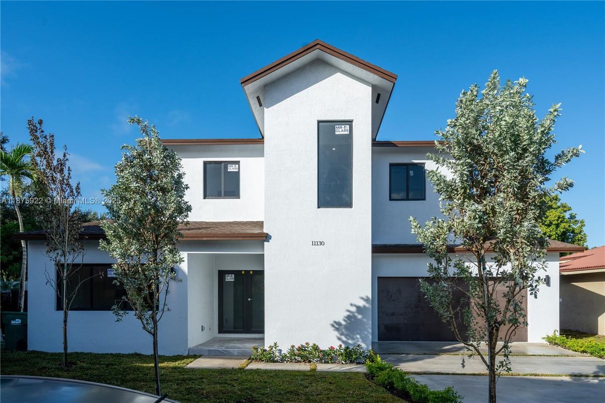 Exterior, Facade, Spanish Mediterranean