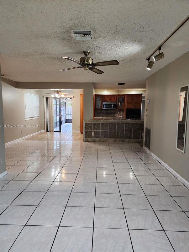 Empty room, Interior, Kitchen