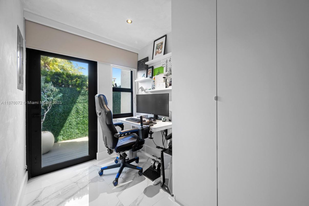 Home Office, Interior, Marble, Recessed Lighting