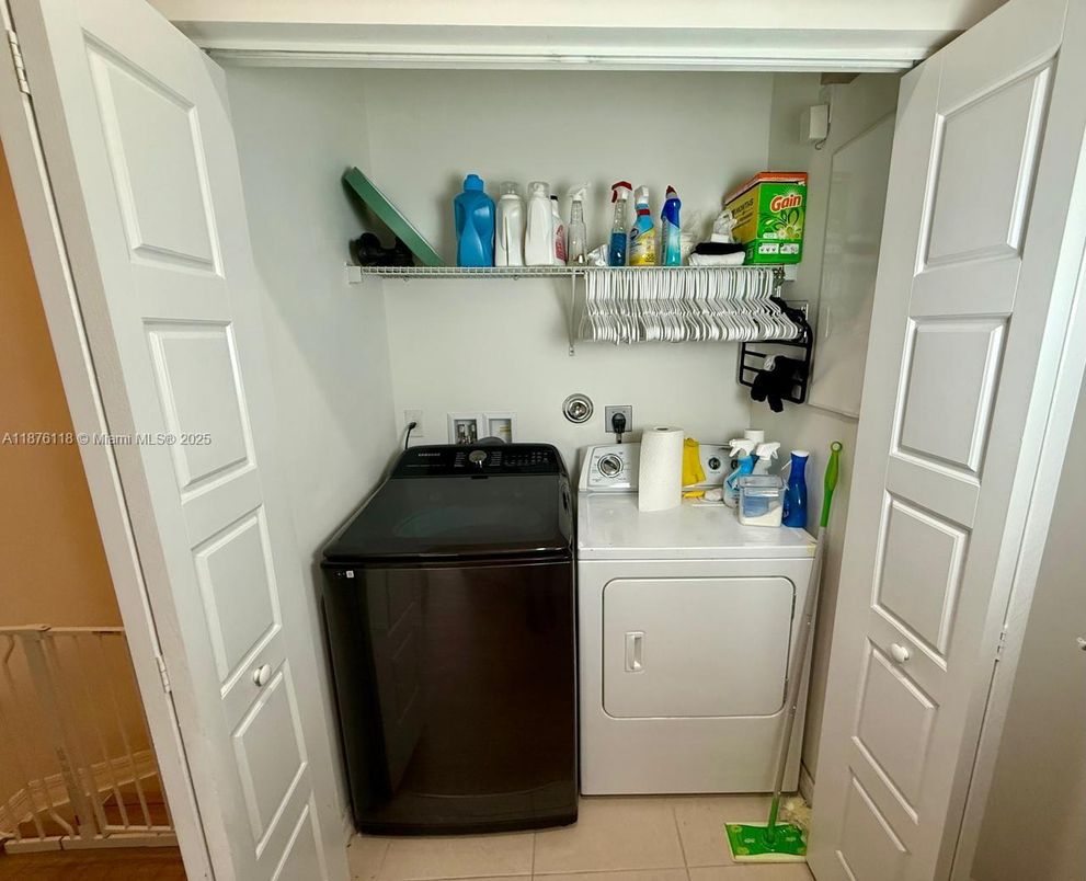 Interior, Utility Closets, Washer
