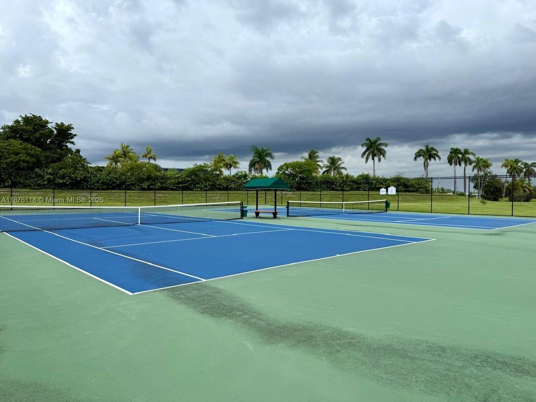 Exterior, Tennis Courts