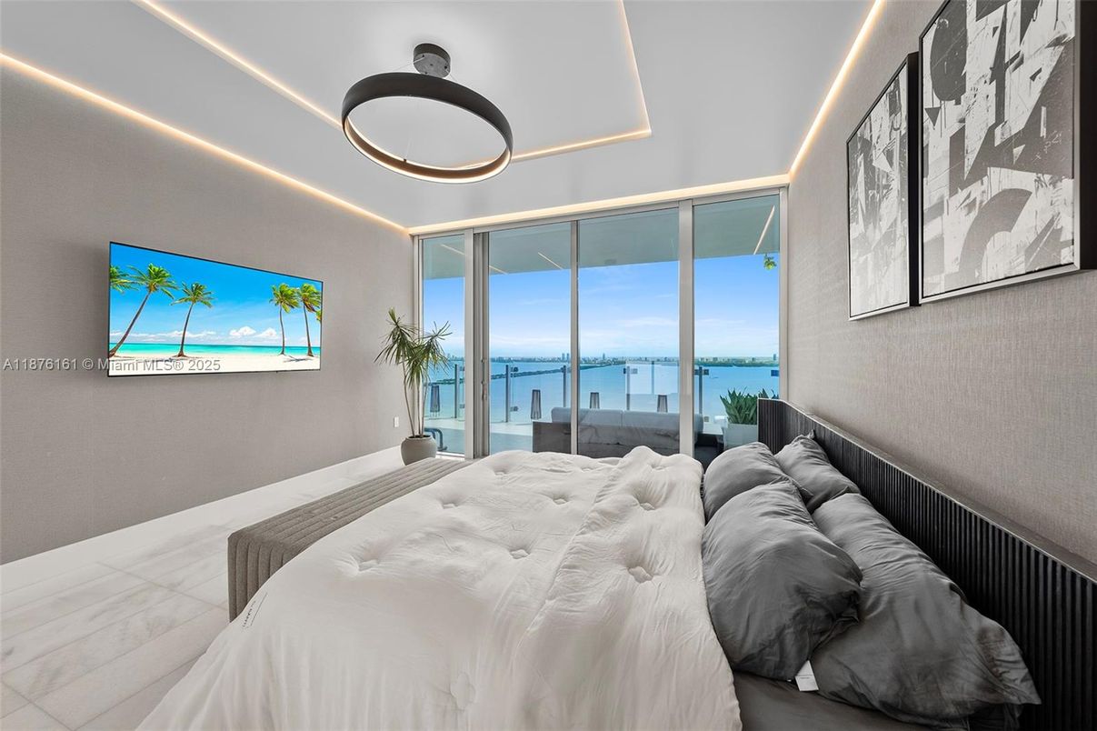 Bedroom, Interior, Pendant Lights, Water