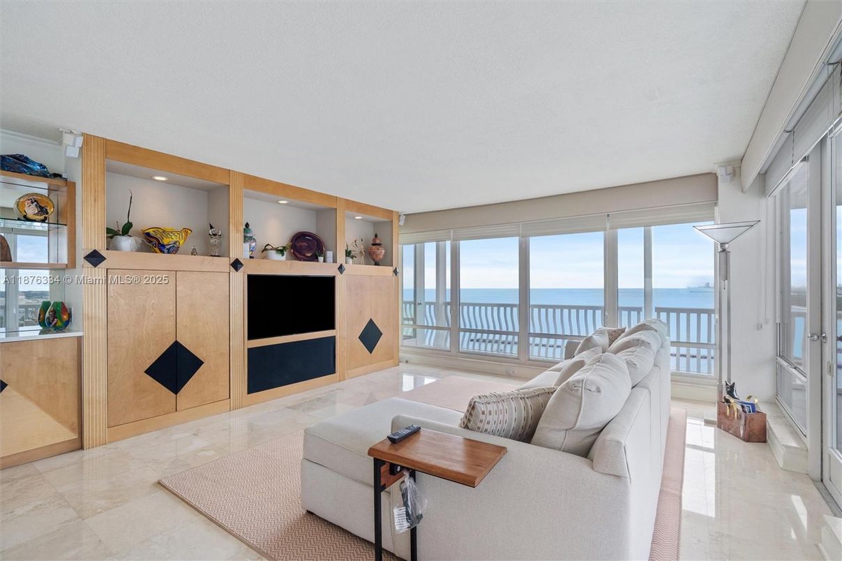 Interior, Living room, Recessed Lighting, Water