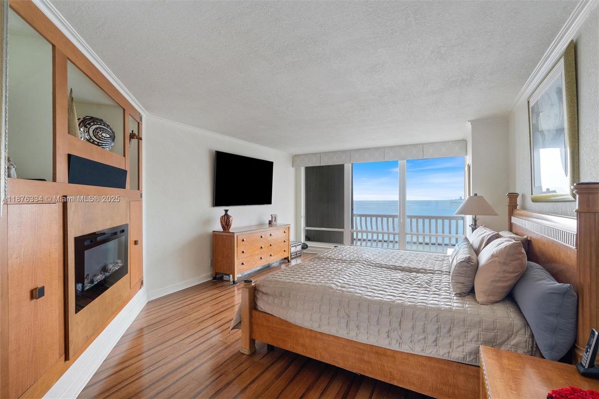 Bedroom, Interior, Water, Wood Texture Flooring