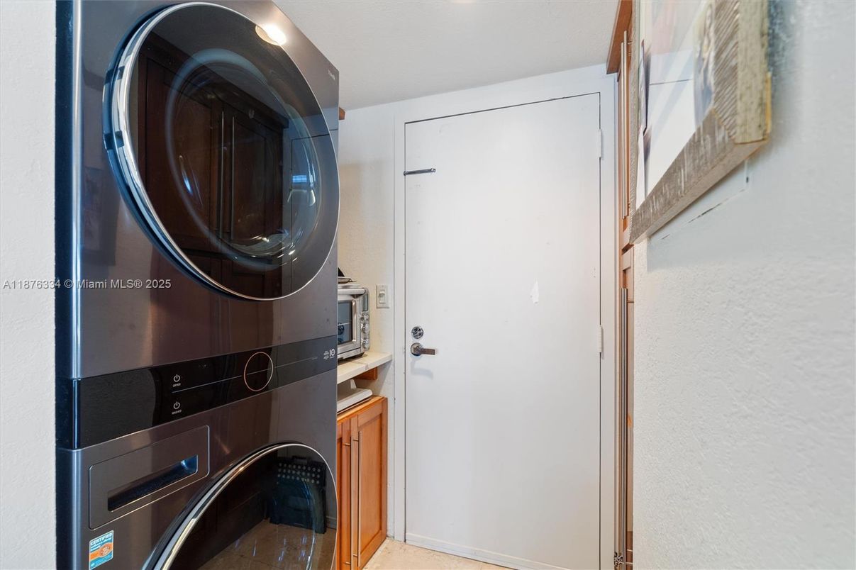 Interior, Utility Closets, Washer