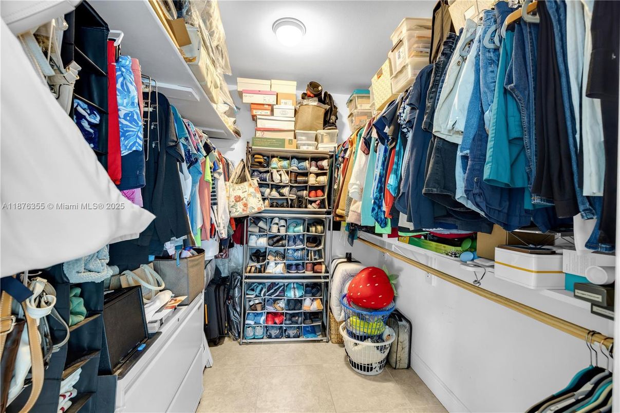 Interior, Walk-in Closets