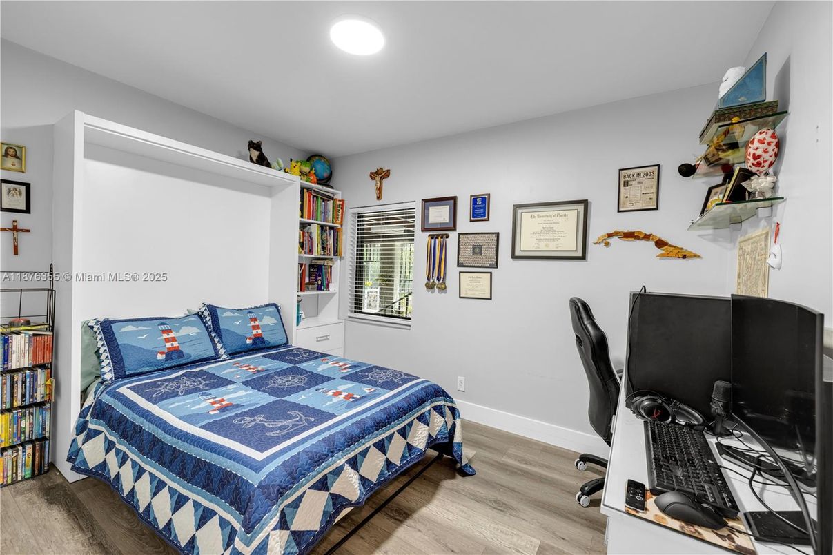 Bedroom, Home Office, Interior, Recessed Lighting, Wood Texture Flooring
