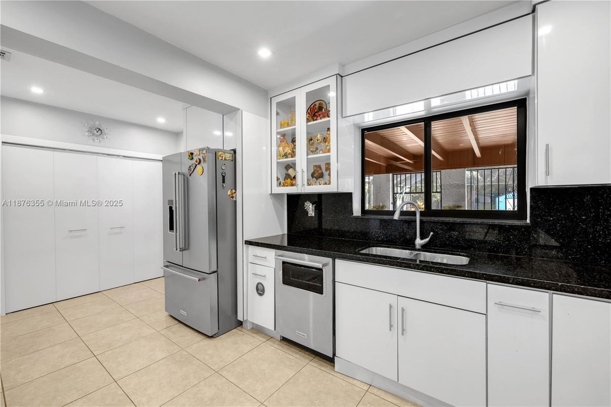 Interior, Kitchen, Recessed Lighting