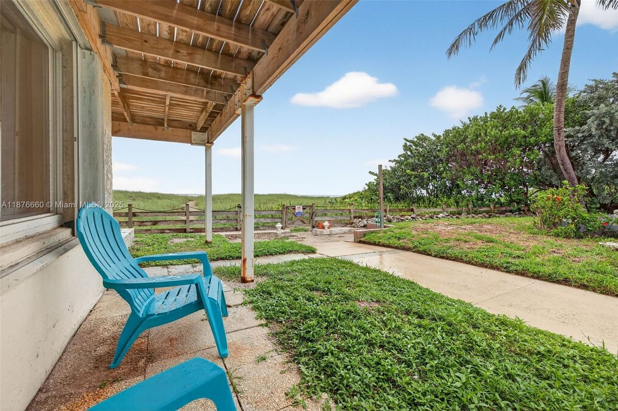 Backyard, Exterior