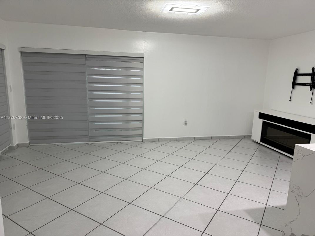 Empty room, Fireplace, Interior