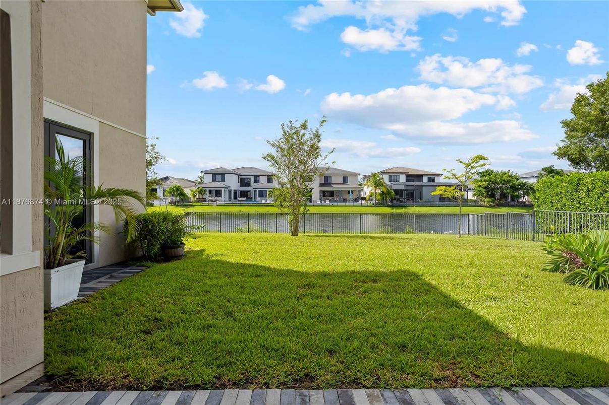 Backyard, Exterior, Water