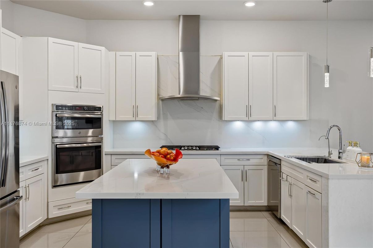 Interior, Kitchen, Pendant Lights, Recessed Lighting, Stainless Steel Appliances