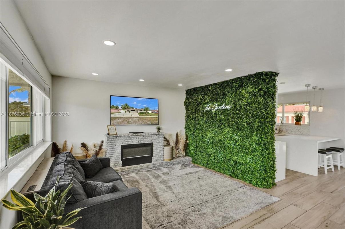 Fireplace, Interior, Living room, Pendant Lights, Recessed Lighting, Wood Texture Flooring