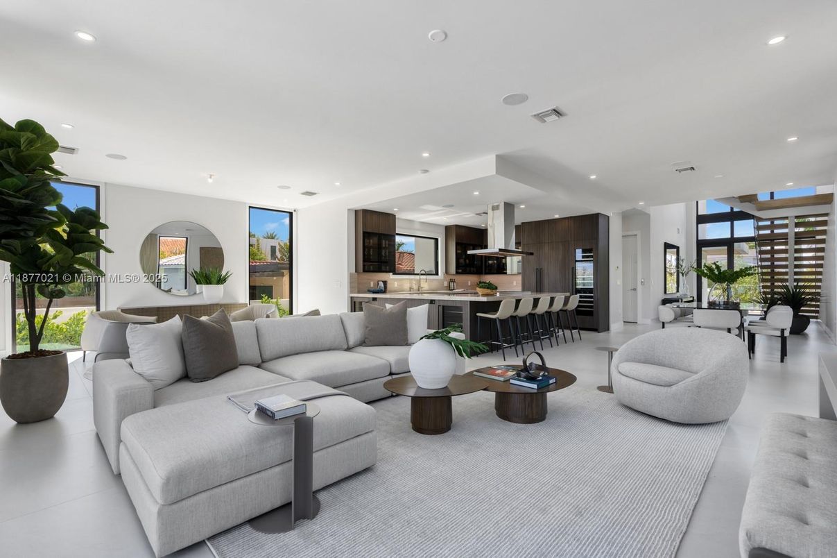 Dining room, Interior, Kitchen, Living room, Recessed Lighting, Stainless Steel Appliances