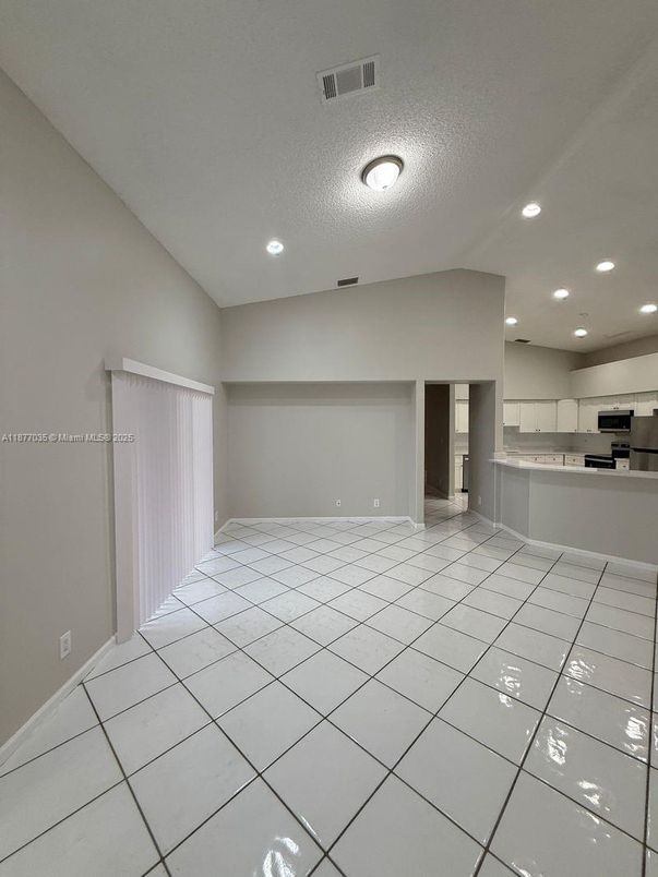 Empty room, Interior, Kitchen, Recessed Lighting