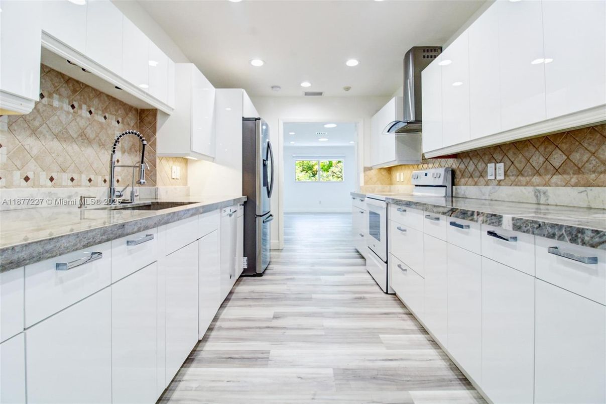 Interior, Kitchen, Recessed Lighting, Wood Texture Flooring