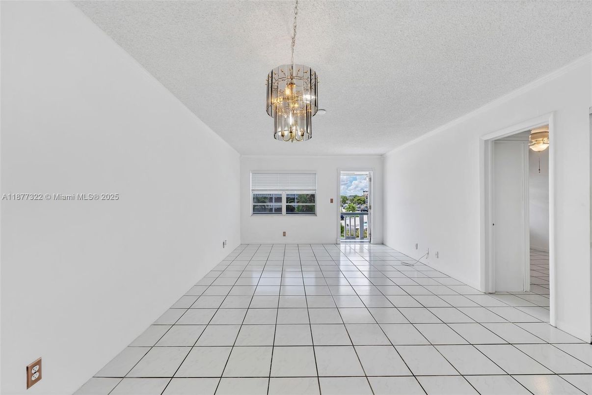 Chandelier, Empty room, Interior, Pendant Lights