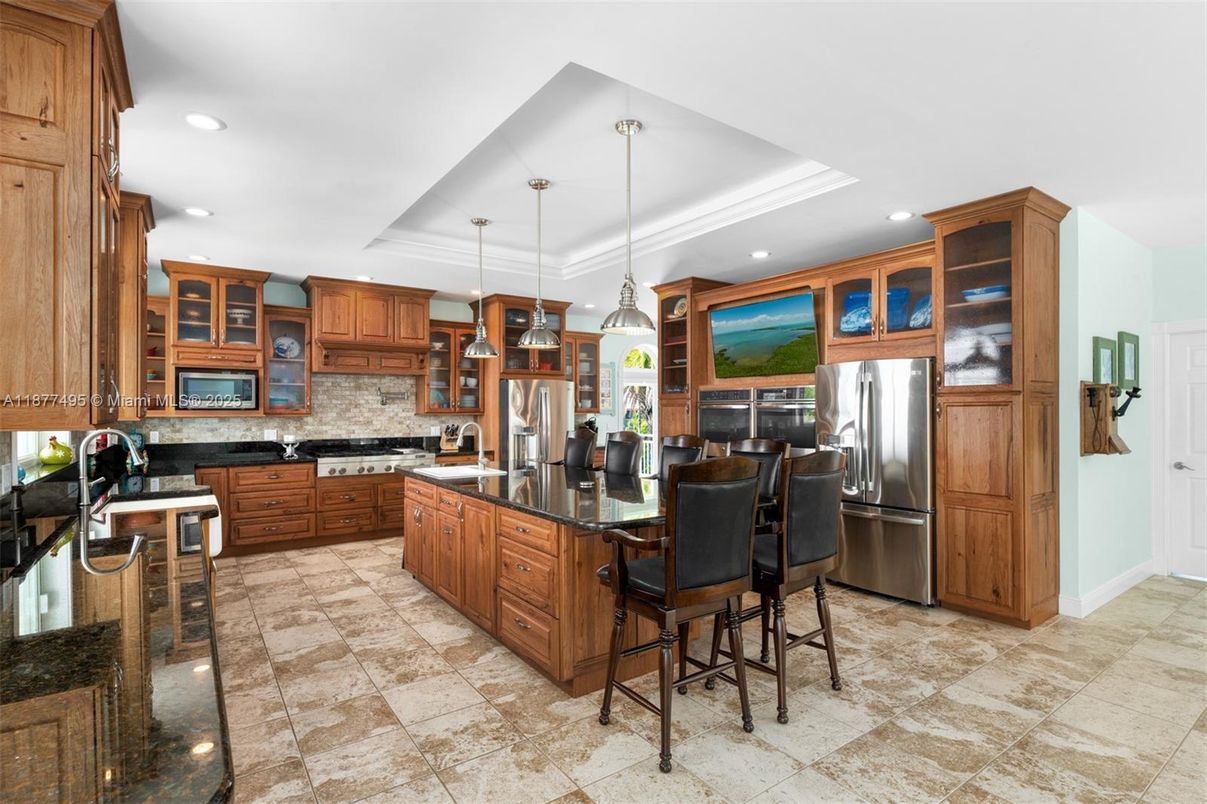 Interior, Kitchen, Pendant Lights, Recessed Lighting, Stainless Steel Appliances