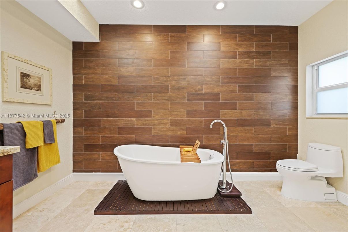 Bathroom, Free Standing Baths, Interior, Recessed Lighting, Wooden Walls
