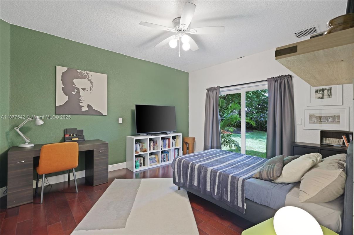 Bedroom, Home Office, Interior, Wood Texture Flooring