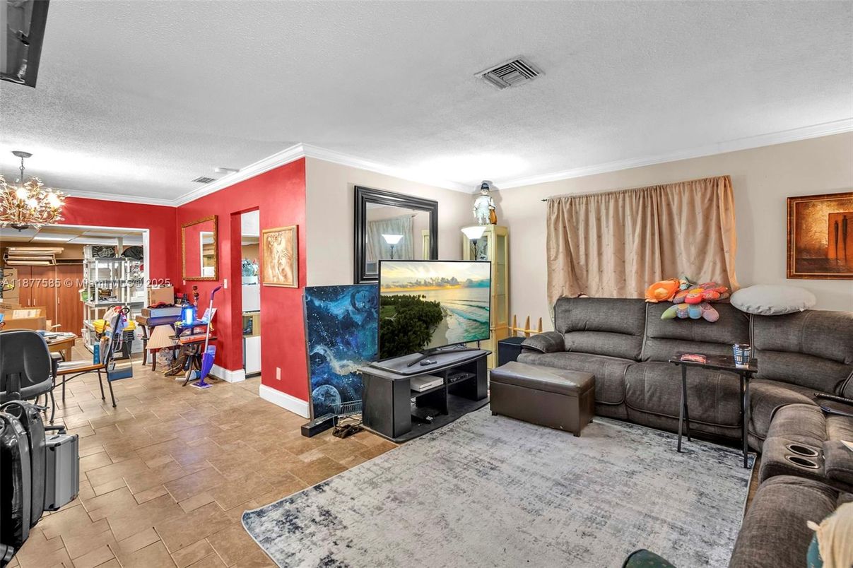 Chandelier, Dining room, Interior, Living room