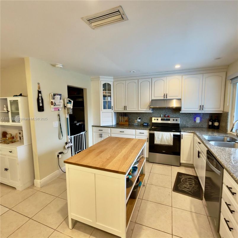 Interior, Kitchen, Recessed Lighting