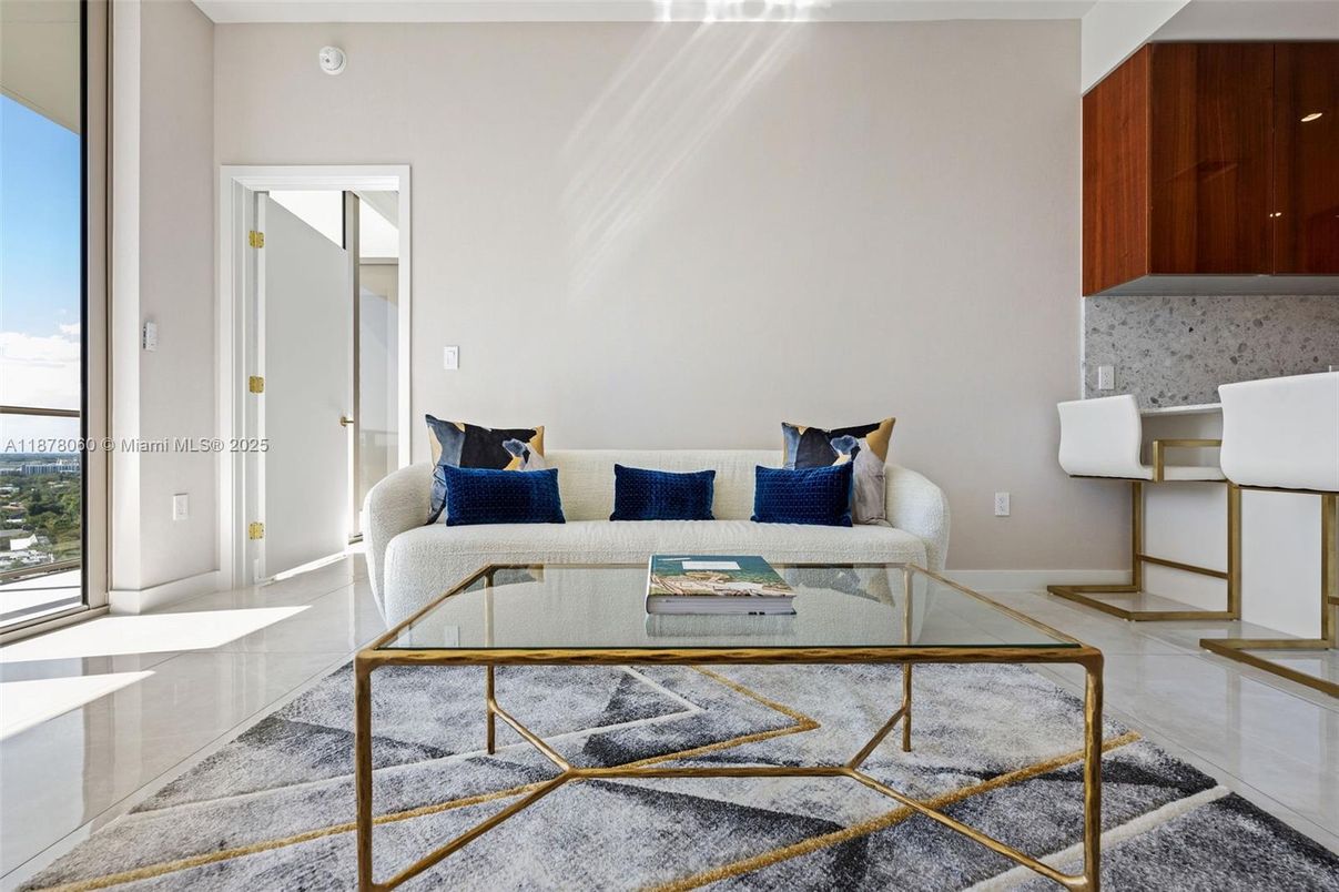 Interior, Living room, Water