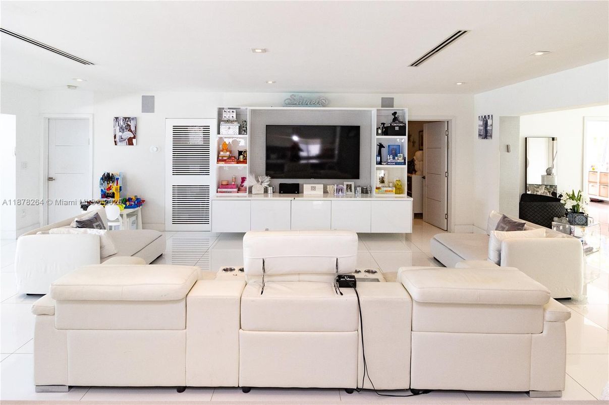 Interior, Living room, Recessed Lighting