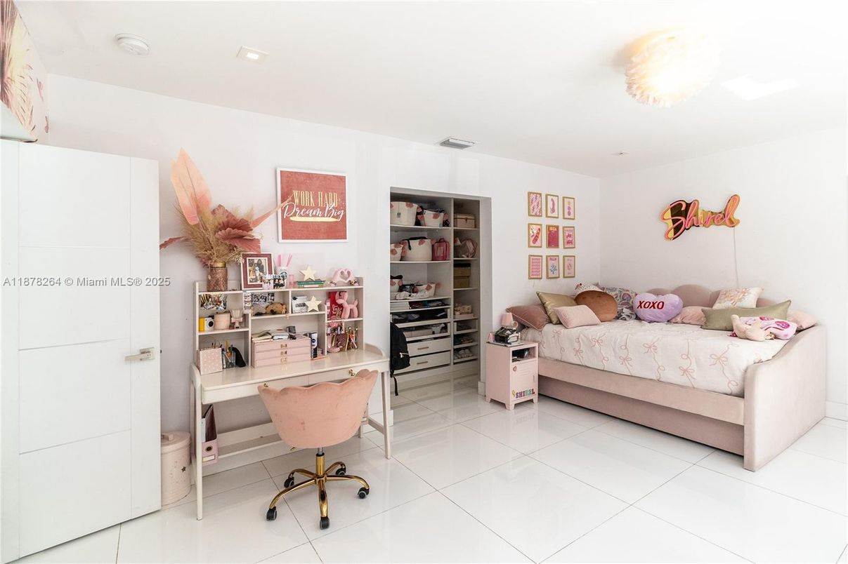 Bedroom, Home Office, Interior, Recessed Lighting