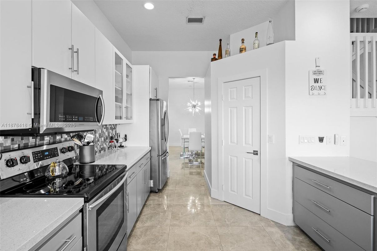 Interior, Kitchen, Pendant Lights, Recessed Lighting, Stainless Steel Appliances