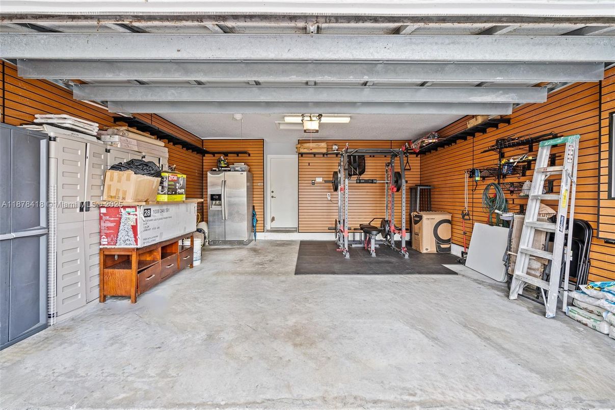 Garage, Interior, Washer, Wooden Walls