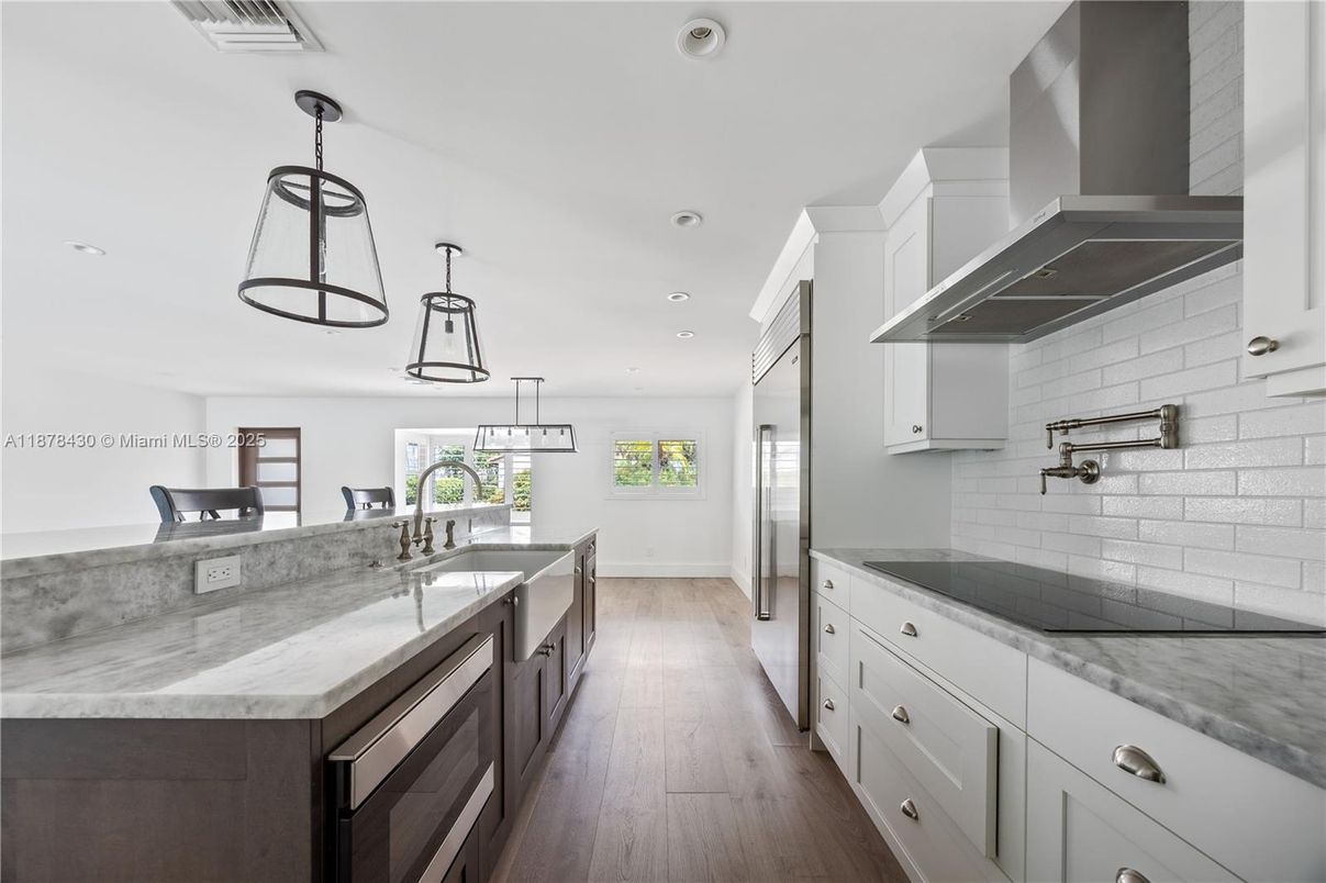 Interior, Kitchen, Pendant Lights, Recessed Lighting, Wood Texture Flooring