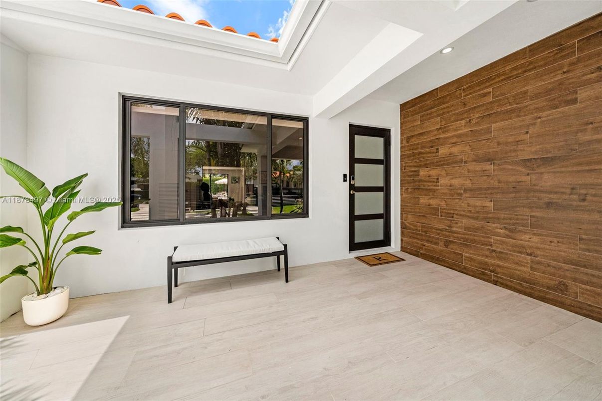 Interior, Recessed Lighting, Wood Texture Flooring, Wooden Walls