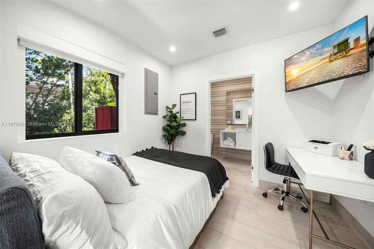 Bedroom, Home Office, Interior, Recessed Lighting, Wood Texture Flooring