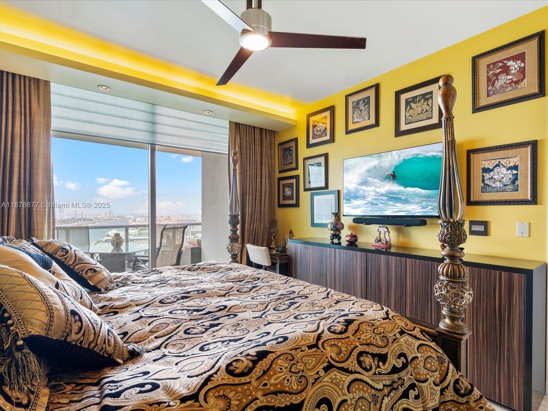 Bedroom, Interior, Recessed Lighting, Water