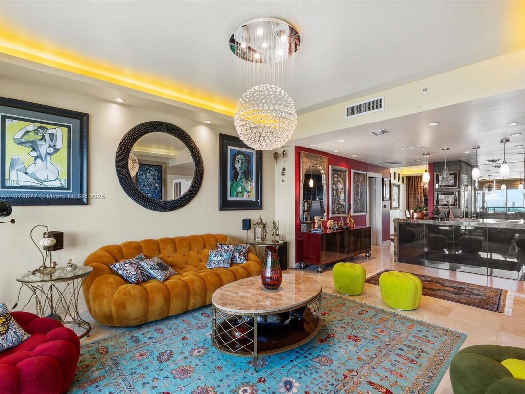 Interior, Living room, Pendant Lights, Recessed Lighting