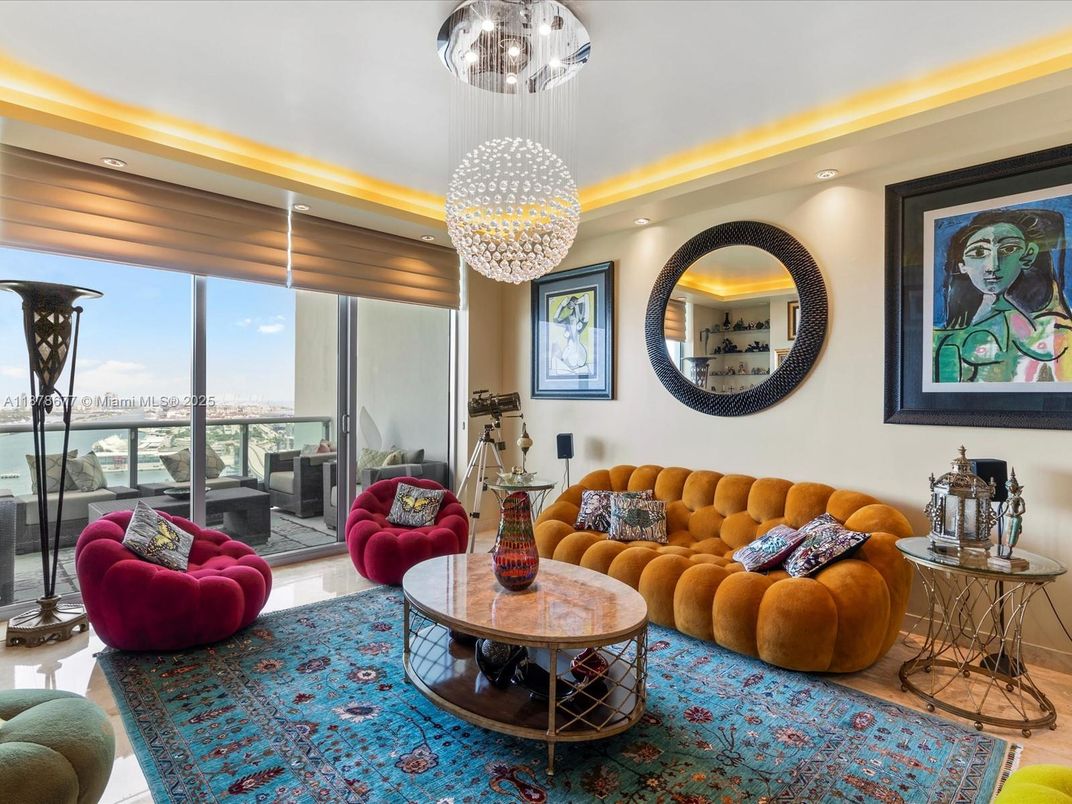 Interior, Living room, Pendant Lights, Recessed Lighting, Water, Wood Texture Flooring