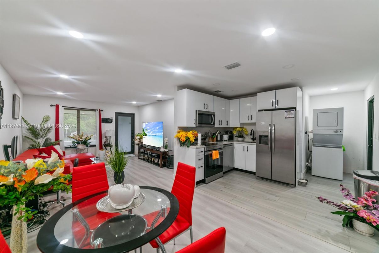 Dining room, Interior, Kitchen, Recessed Lighting, Stainless Steel Appliances, Wood Texture Flooring