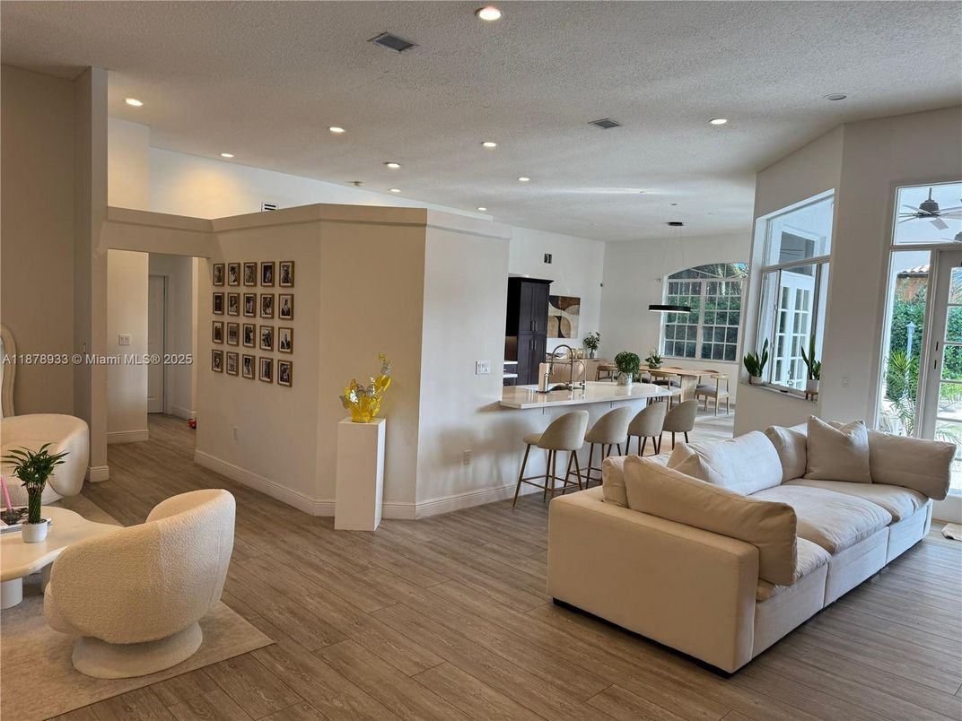 Dining room, Interior, Kitchen, Living room, Pendant Lights, Recessed Lighting, Wood Texture Flooring