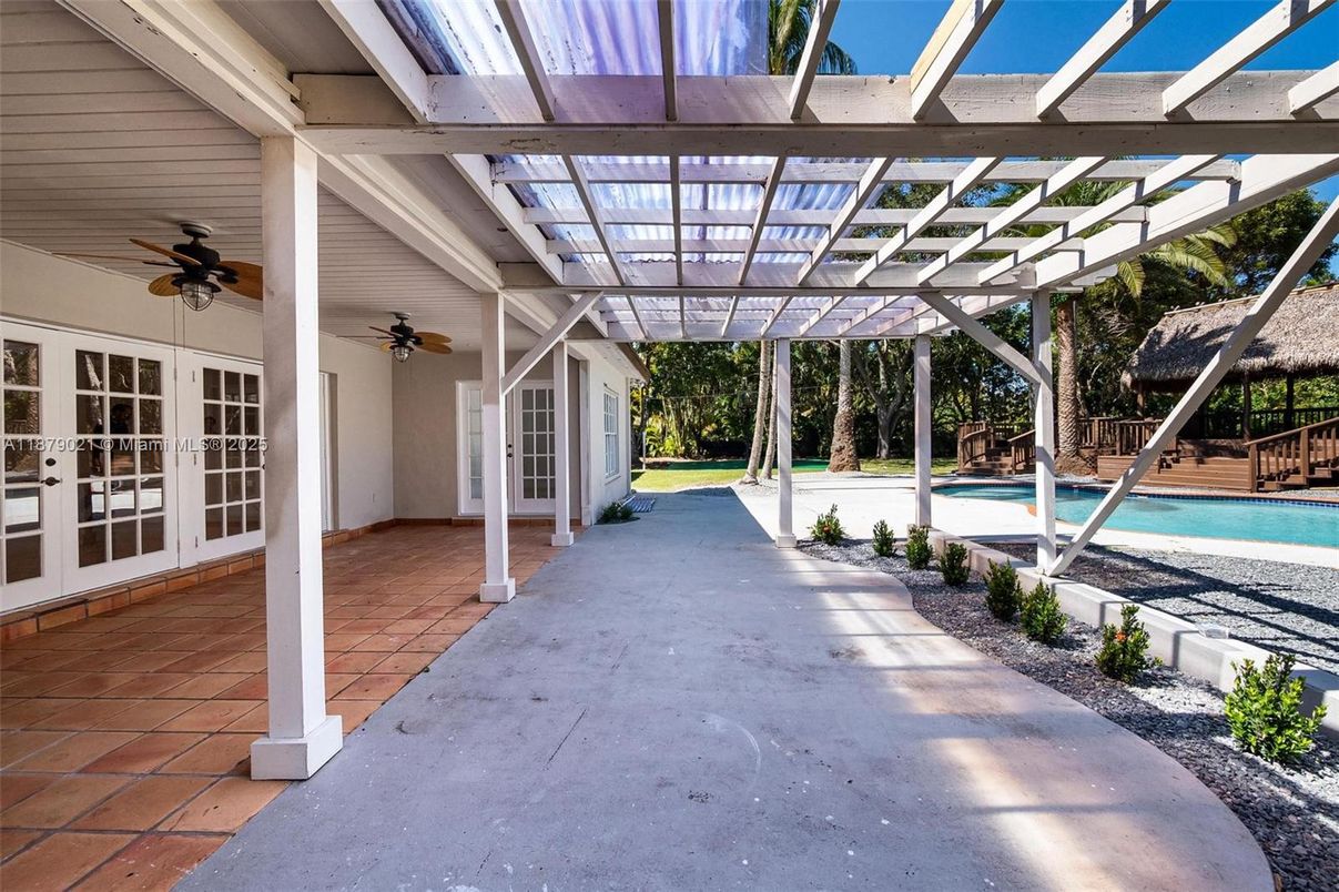 Exterior, Glass Ceilings, Pool, Sun Room