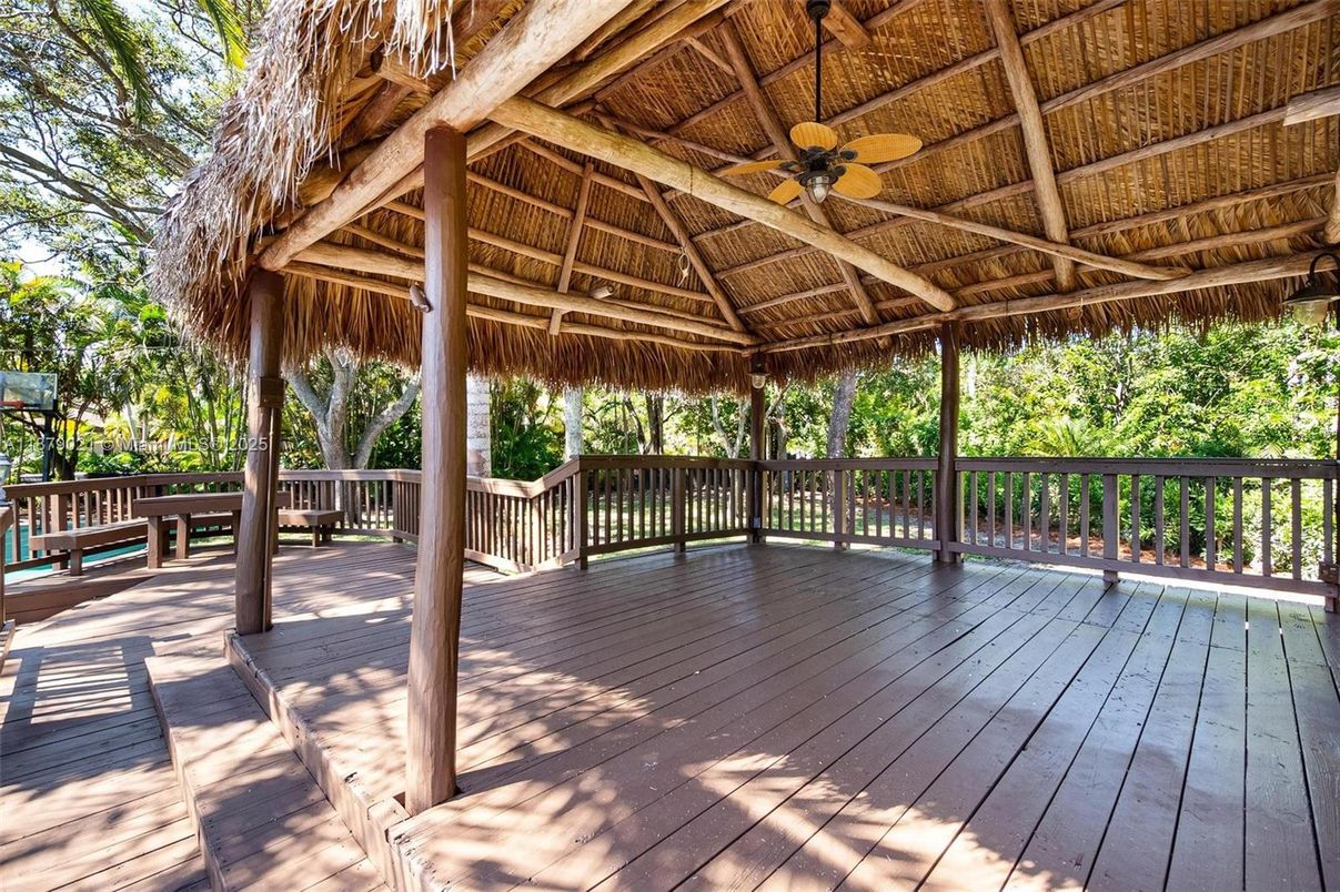 Exterior, Wood Texture Flooring