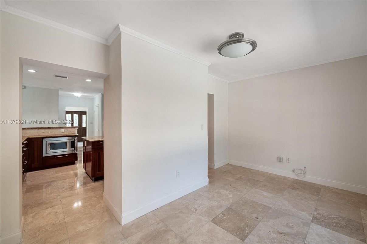 Empty room, Interior, Recessed Lighting