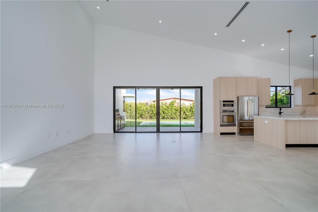Empty room, Interior, Kitchen, Pendant Lights, Recessed Lighting, Stainless Steel Appliances