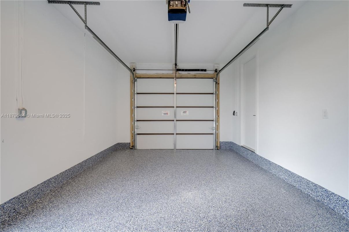 Garage, Interior