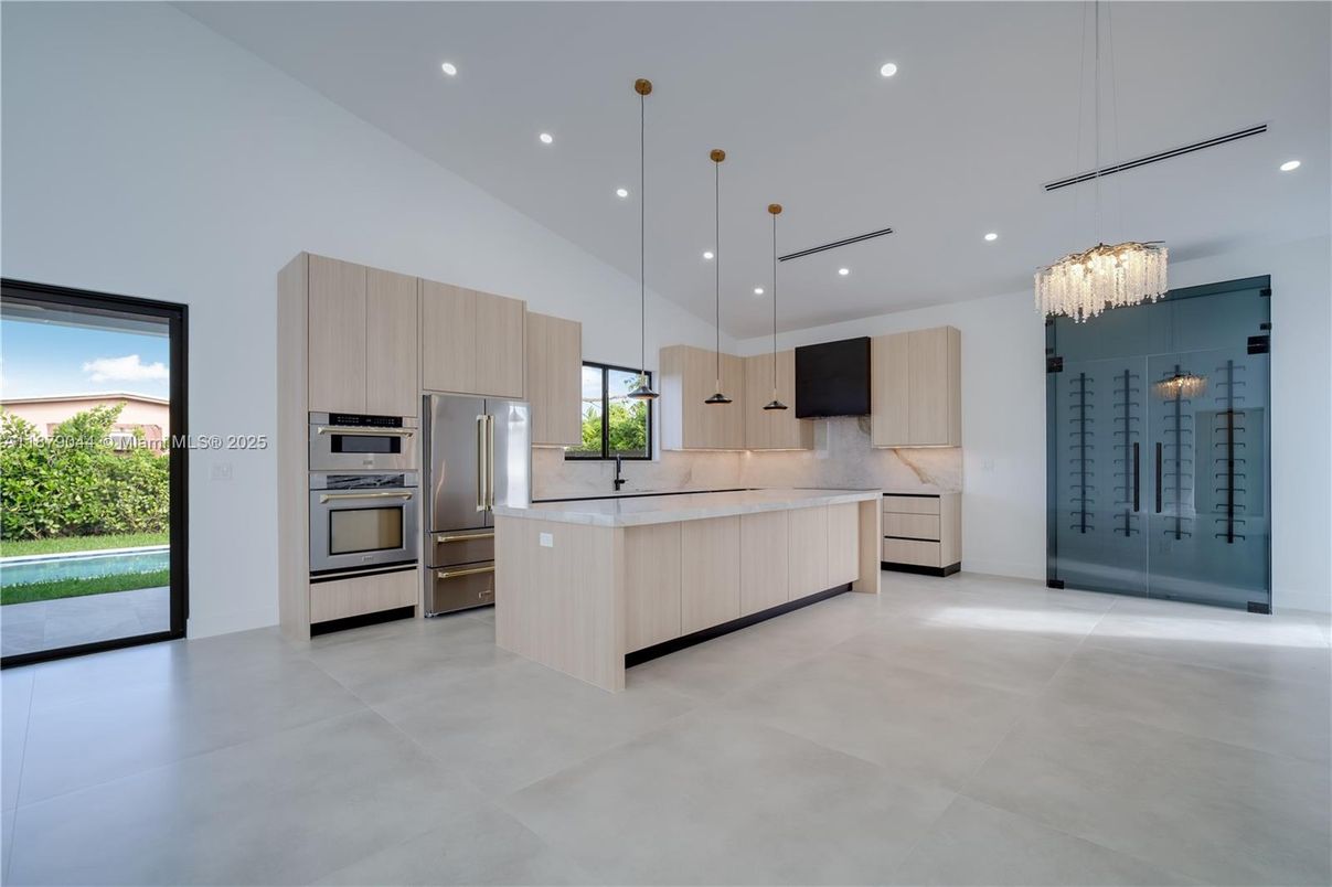 Interior, Kitchen, Pendant Lights, Recessed Lighting, Stainless Steel Appliances