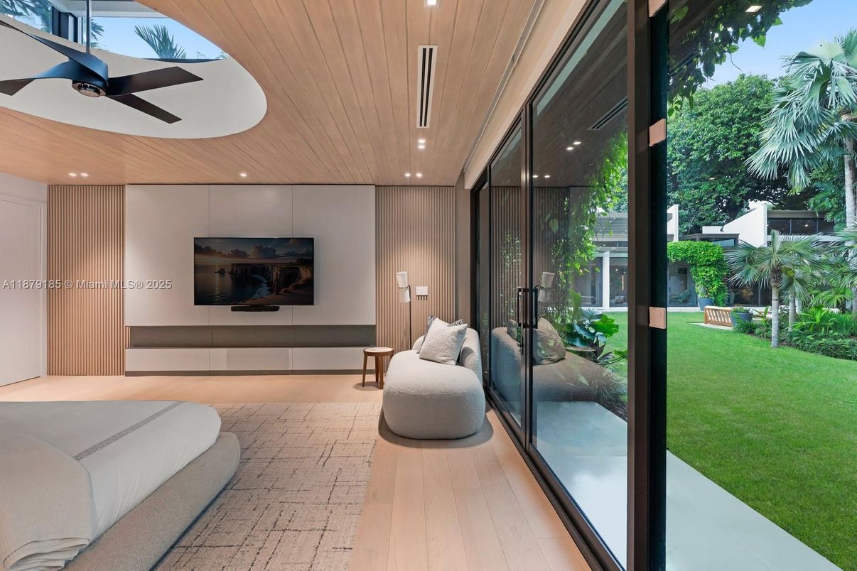 Exterior, Recessed Lighting
