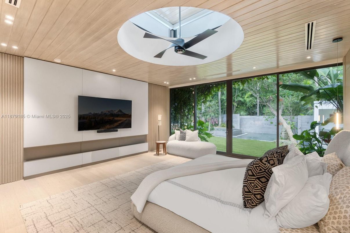 Bedroom, Interior, Recessed Lighting, Wooden Ceilings, Wood Texture Flooring