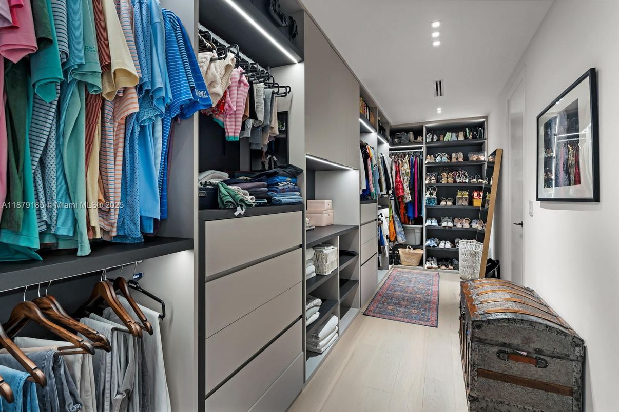 Interior, Recessed Lighting, Walk-in Closets, Wood Texture Flooring