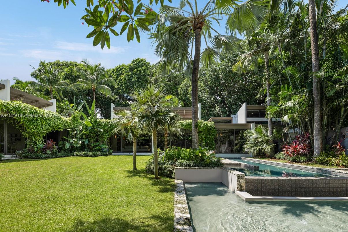 Backyard, Exterior, Pool